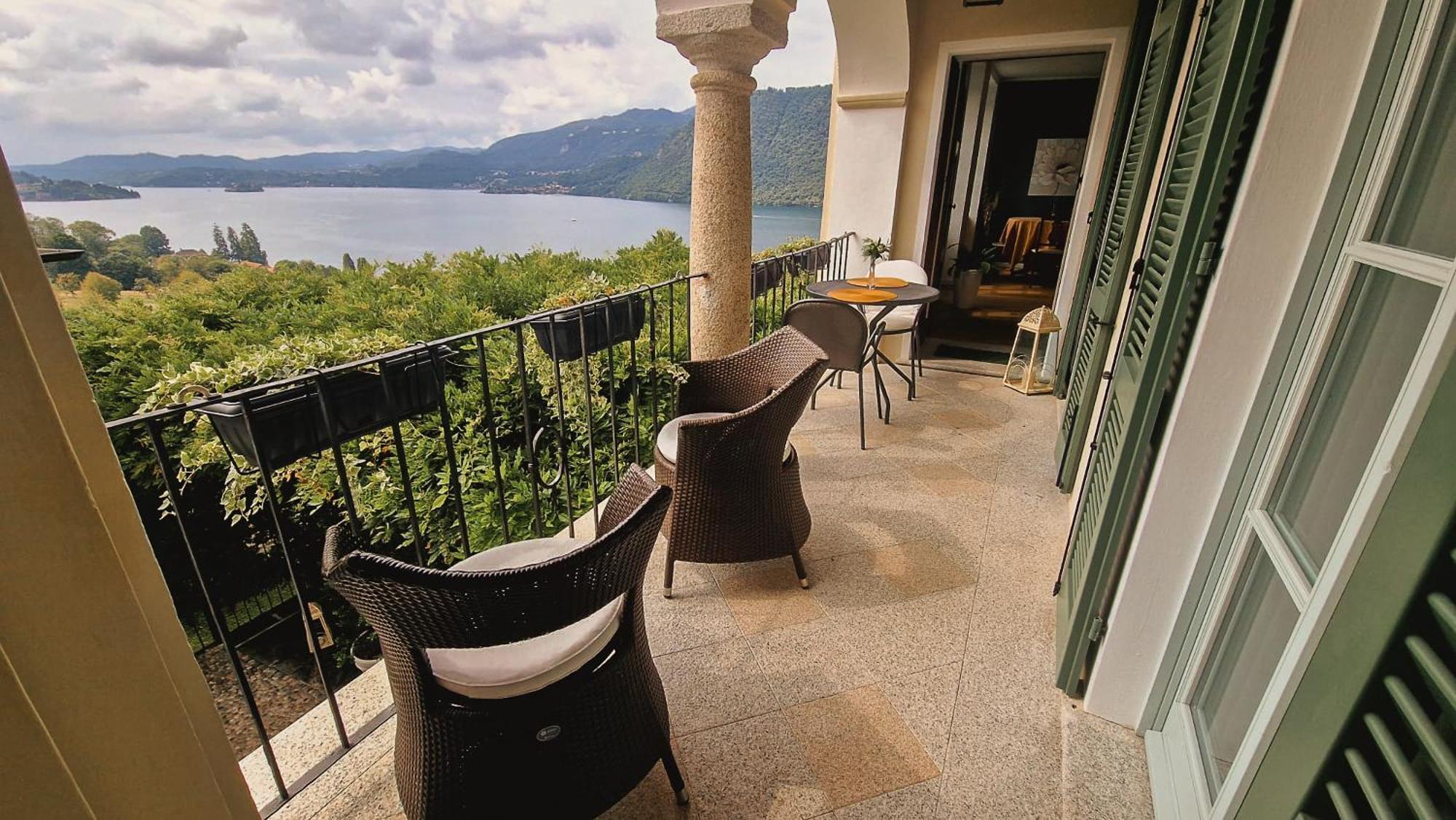 Villa Antica Colonia - Lake Orta - Suite Apartments Adults Only - Spa & Wellness Pettenasco Extérieur photo